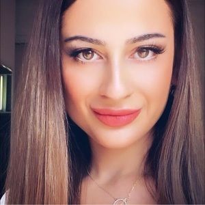 Meet your Posher, Nazek